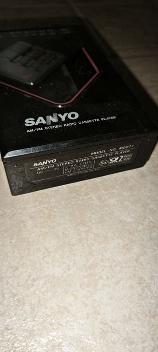 SANYO MGR77 Stereo Cassette Player Portátil com Rádio AM FM