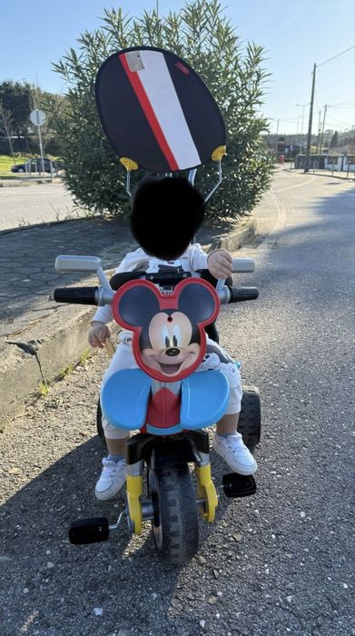 Triciclo mickey