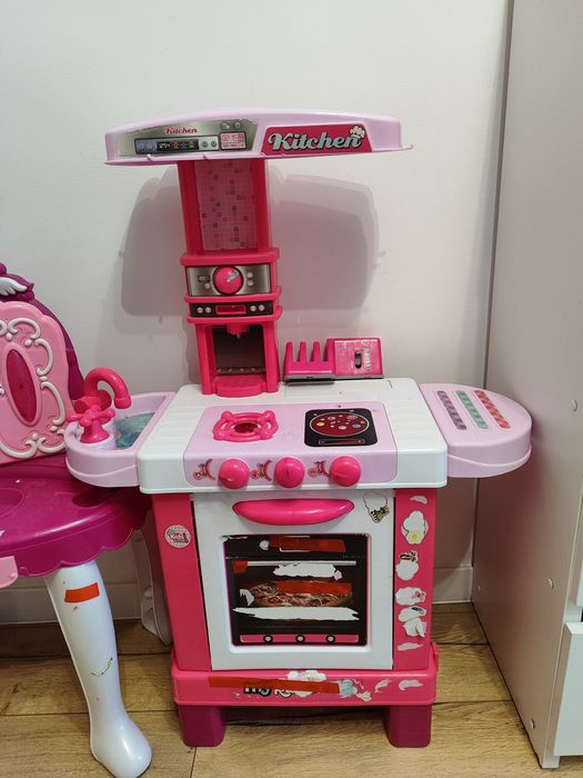 Sprzedam kuchenkę i toaletkę