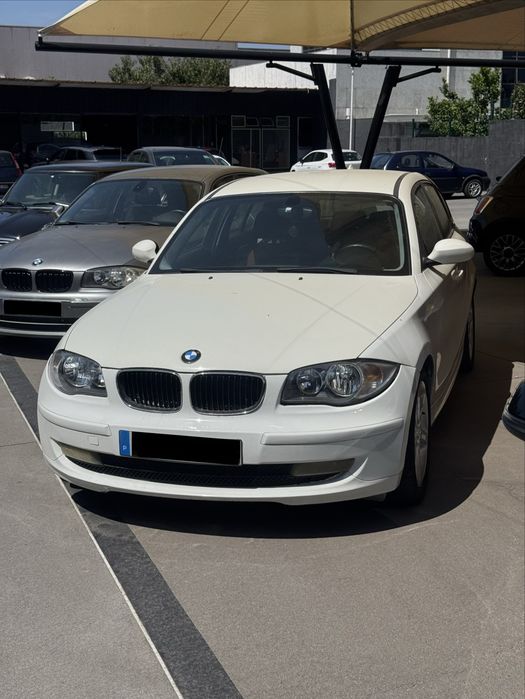 BMW 118D 2009 c/ Garantia