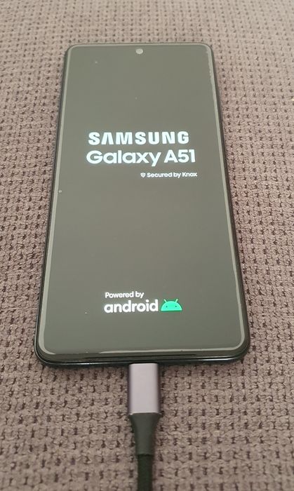 Смартфон samsung galaxy a51 . Телефон
