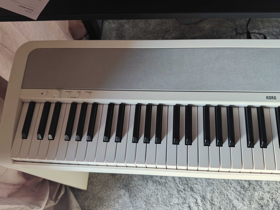 Piano digital korg B2