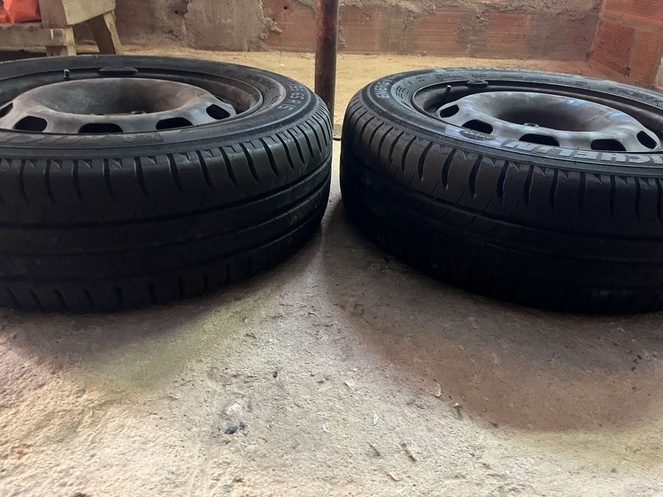 Jantes de ferro 15 com pneus