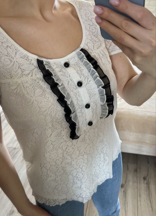 Жіноча  блуза футболка кофта біла з мереживом