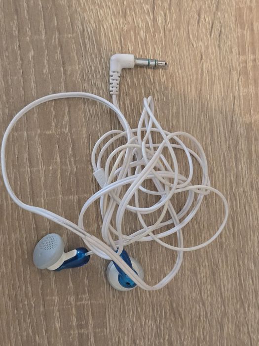 Słuchawki Samsung białe przewodowe, douszne, złącze miniJack