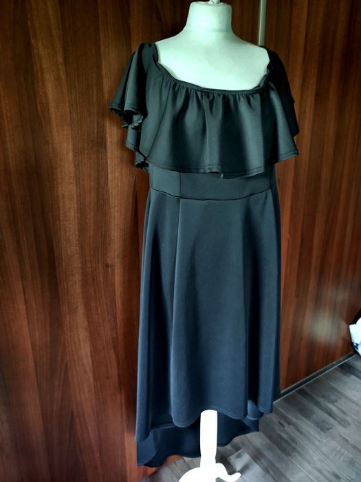Nowa sukienka boohoo rozmiar 48