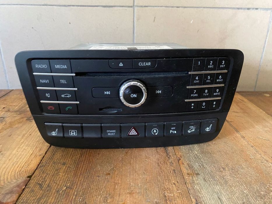 MERCEDES 246 lift 117 gla radio A 2469001021