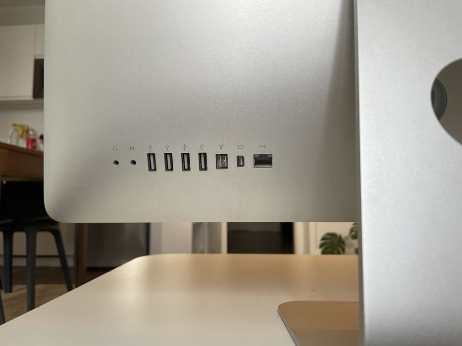 Apple Imac 2010 21.5 inch idealny stan