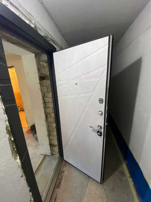 Межкомнатные двери на заказ.Двері на замовлення. Металеві двері