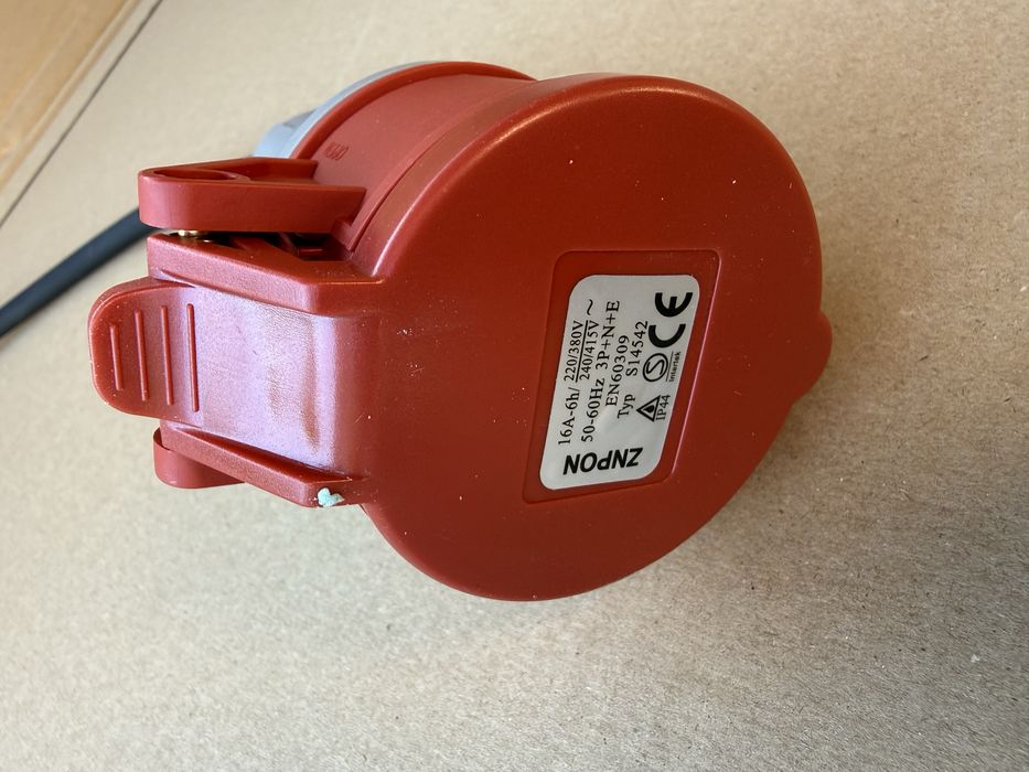 Adapter przejściówka siłowa 16A 5P na wtyk 230V redukcja