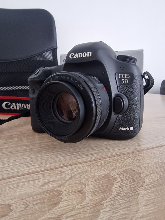 Фотоапарат Canon 5D Mark III + Canon 50mm STM