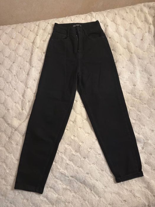 Жіночі джинси.