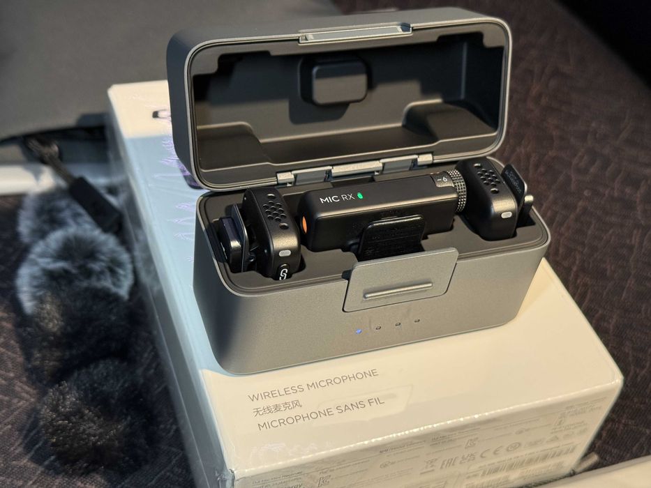 DJI Mic Mini - бездротова система: 2 мікрофони, приймач, зарядний кейс