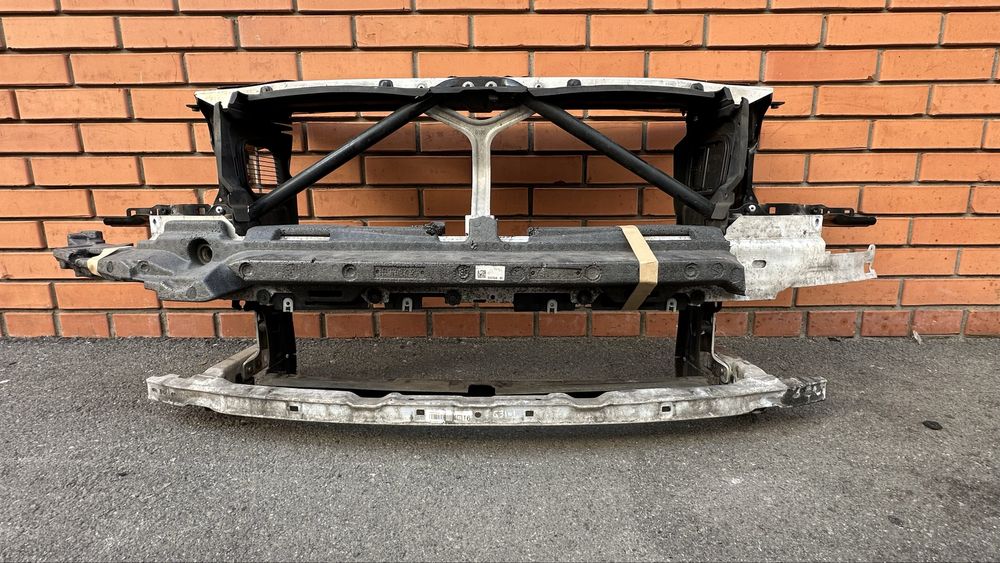 Передня панель на BMW 5 G30/31