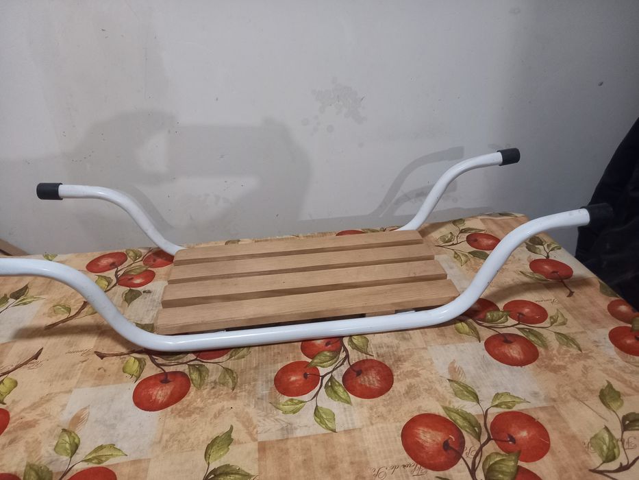 Продам.Сидушка на ванну