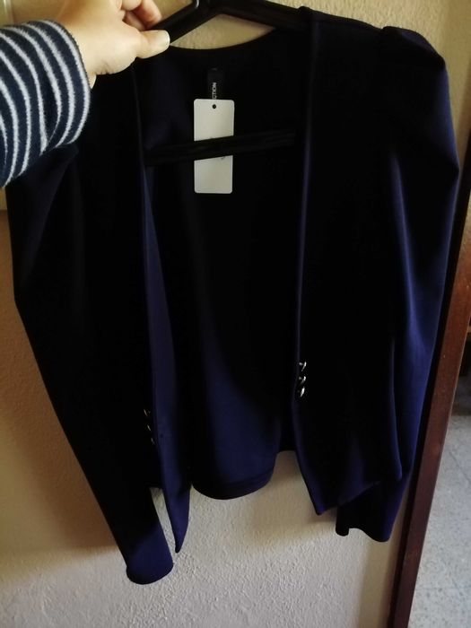 Blasers com pormenor no ombro