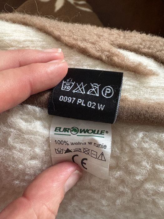 Wełna w runie 100% poduszki kołdra stan idealny