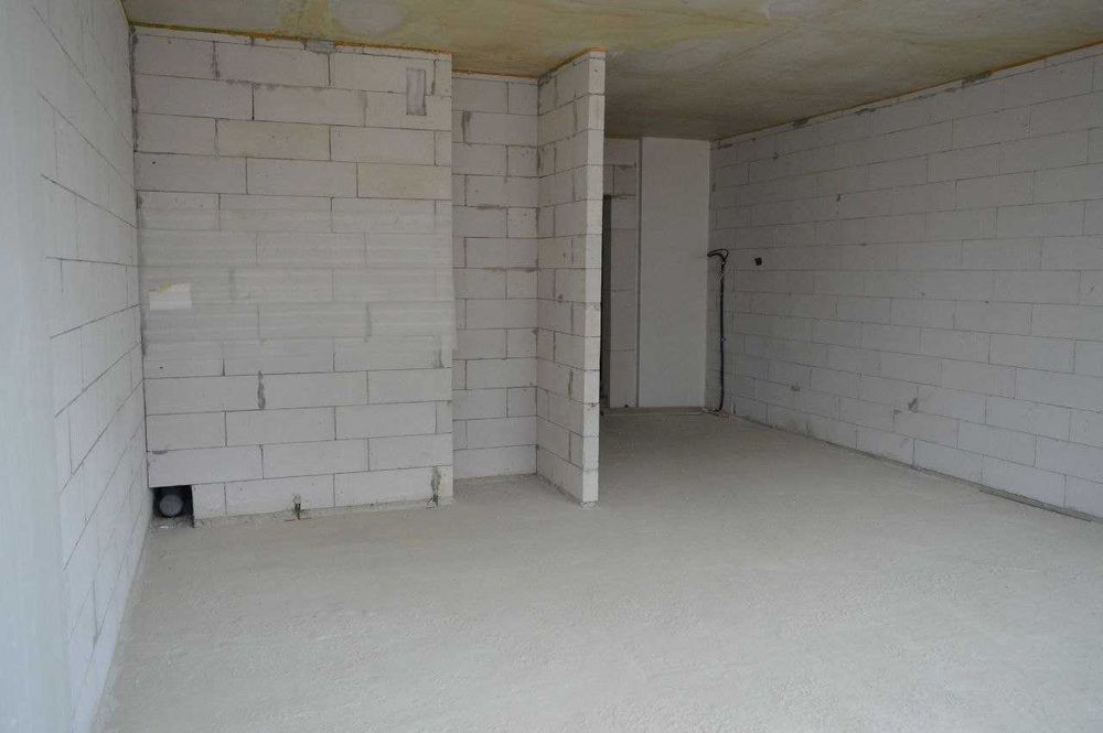 Однокімнатна квартира + Басейн на даху