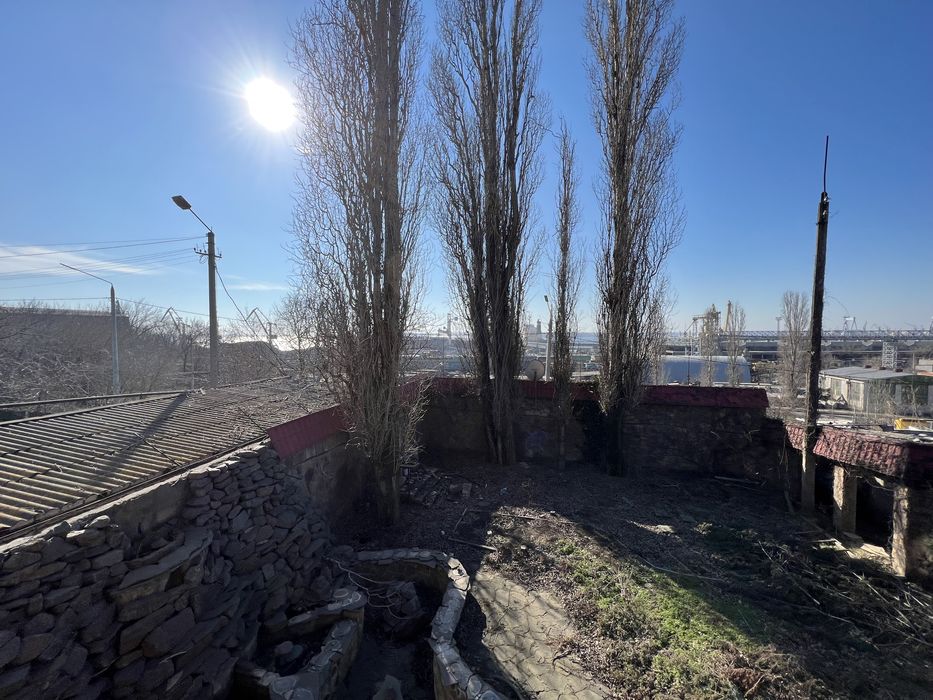 Продаю имущественный комплекс 41 соток, возле Морского порта Николаева