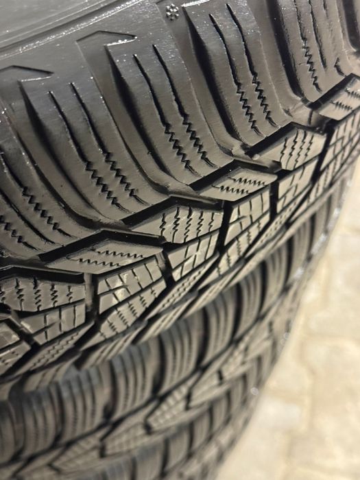 235/55R18 zimowe HANKOOK Winter icept evo3