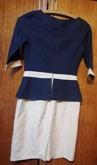 Майже нова, стильна сукня