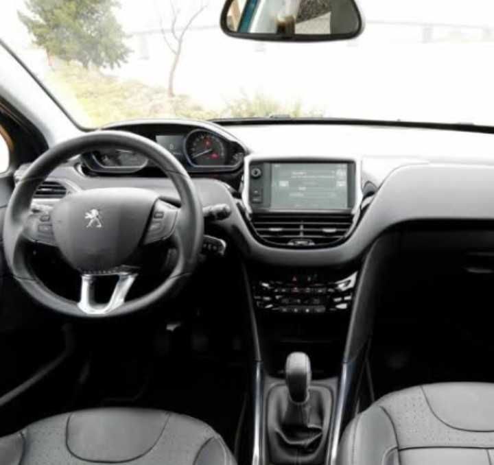 Peugeot 2008 branco c/teto panorâmico — photo 2