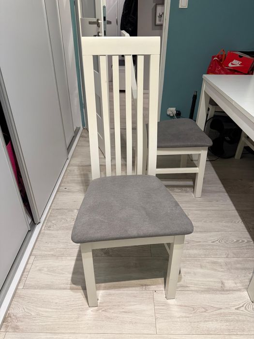 Stół Ikea Bjursta używany z krzesłami