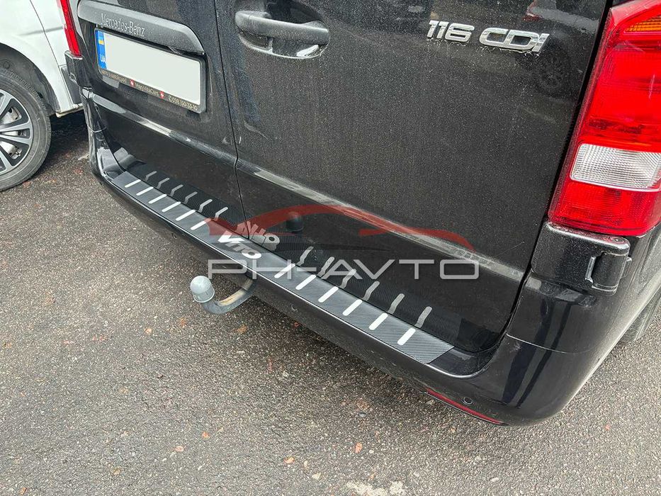 Накладка на задній бампер Mercedes Vito 447 нержавійка в карбоні