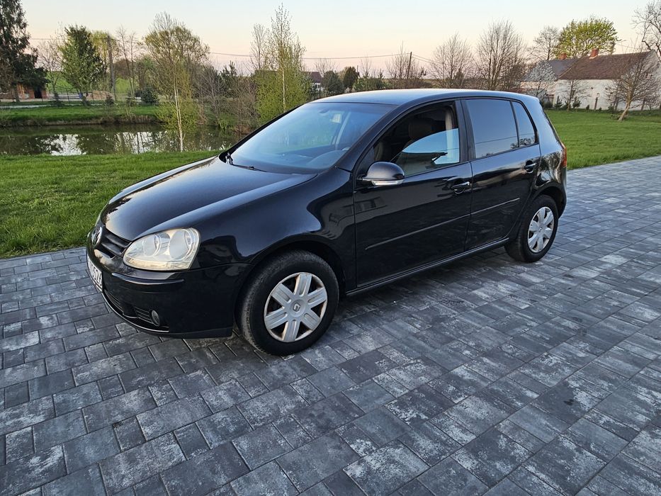 Volkswagen Golf 5 2.0 tdi 140km 2003 rok, climatronic