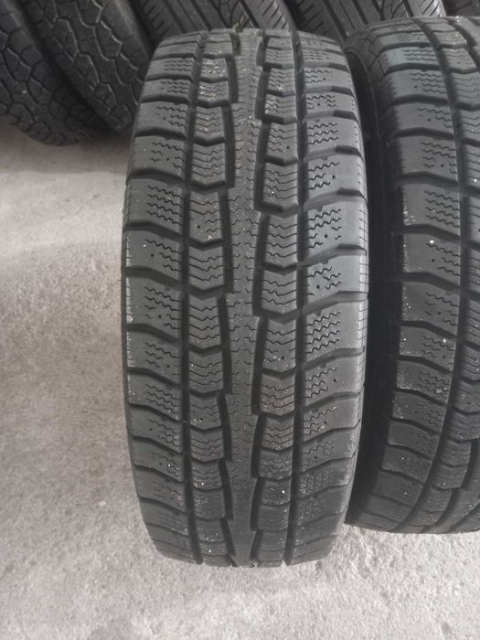 2 pneus 225/65R17 4x4 Cooper como Novos