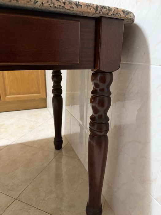 Mesa de Cozinha em Madeira com Tampo em Granito, 2 gavetas