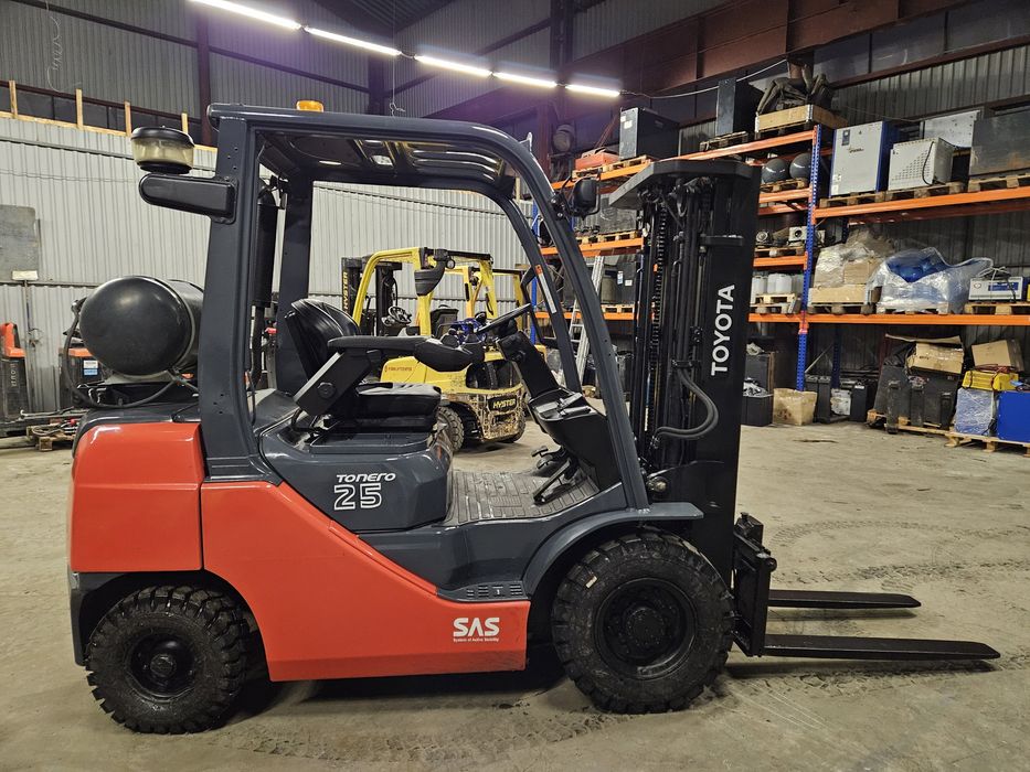 Навантажувач Toyota 2,5 т. Вилочный погрузчик Тойота  2,5 т