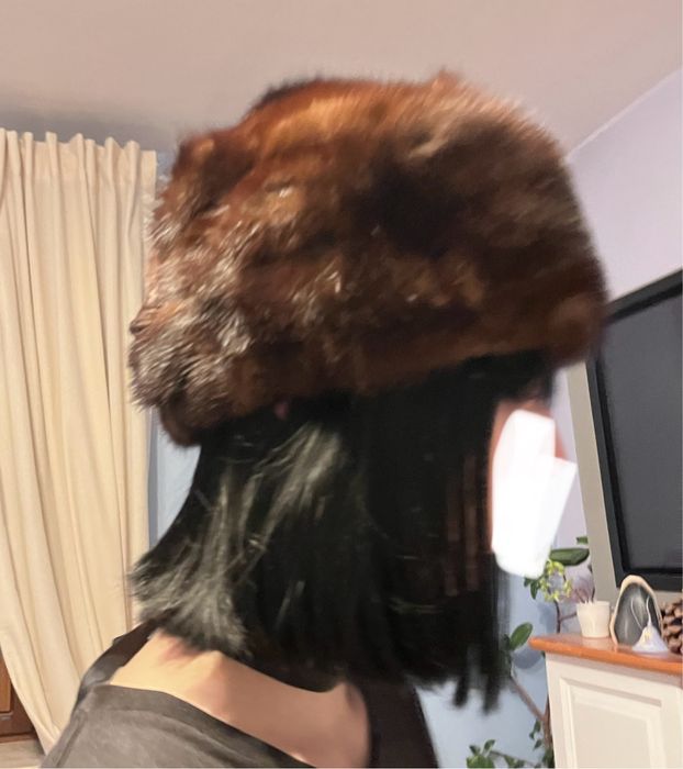 Bardzo ładna czapka toczek z norek