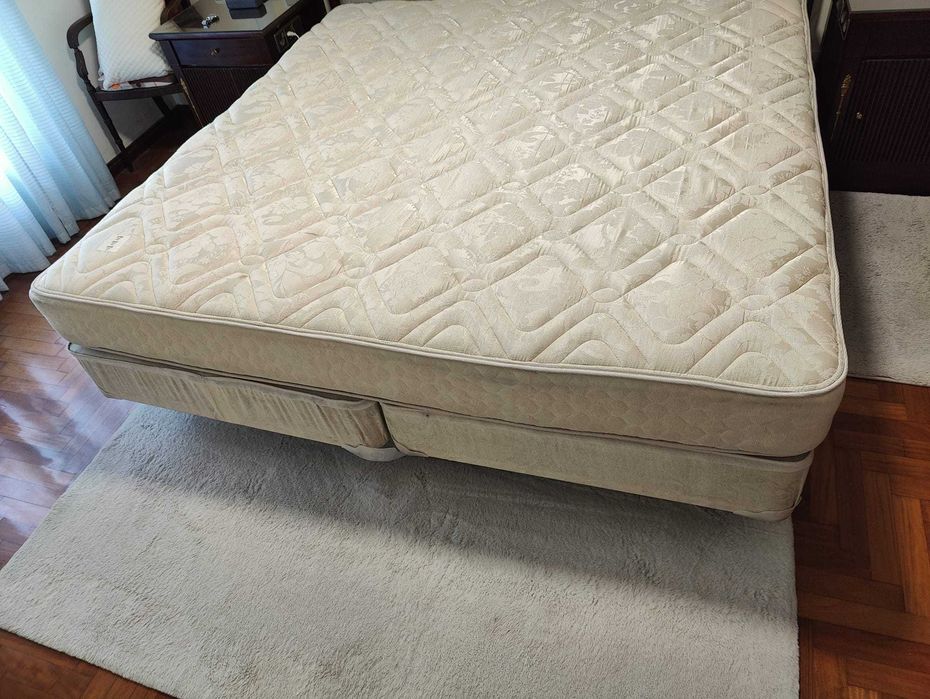 Cama de casal 200x200 cm