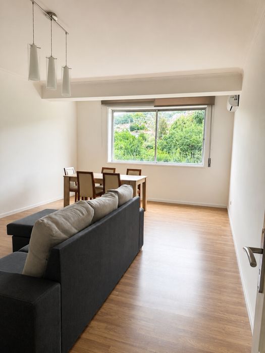 Apartamento T2 arrendar - Centro comercial Villa Guimaraes