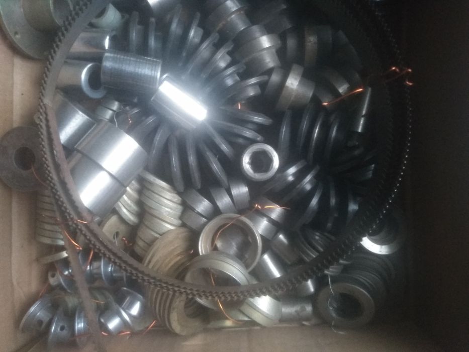 Винты, болты, гайки, шайбы от М3 и выше...: 400 грн. - Оздоблювальні та ...