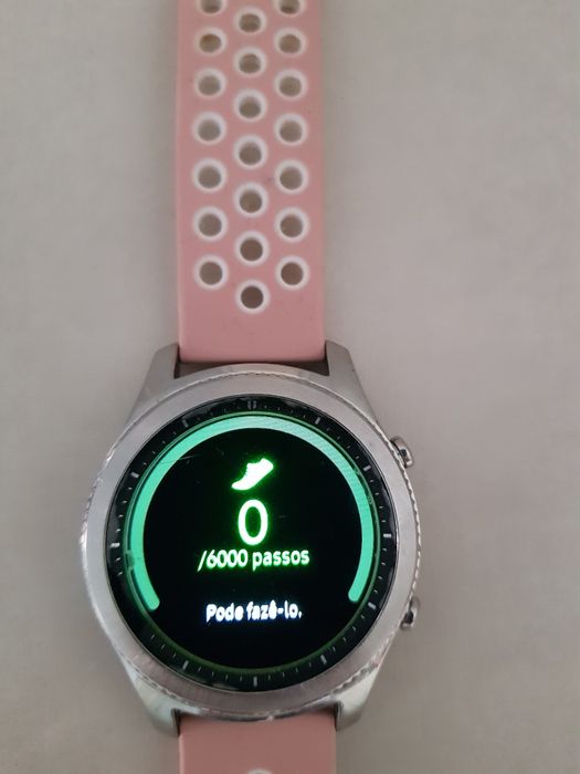 Relógio Samsung GEAR  S3 (84F0) com algum uso ,mas em óptimo estado.