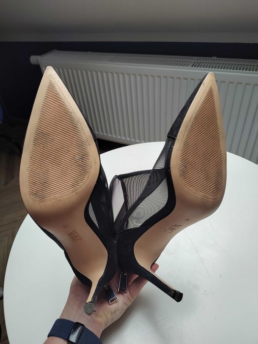Eleganckie botki Zara z siateczką