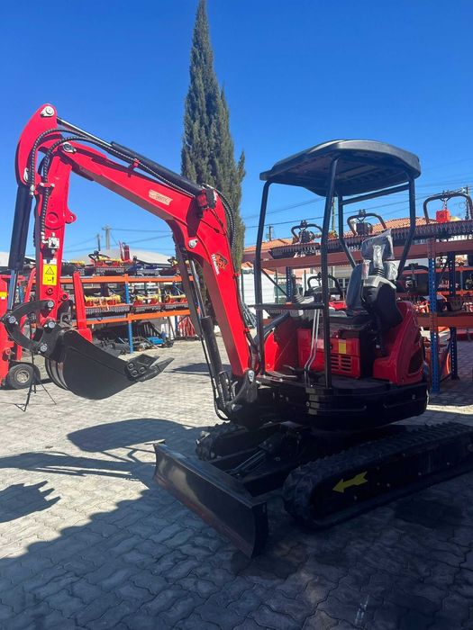 Mini Giratória TRS HT25 – Nova