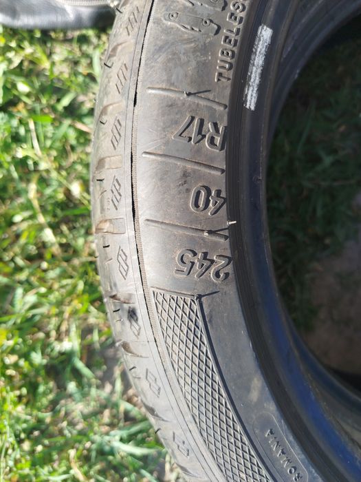 Продам комплект різношироких шин R17