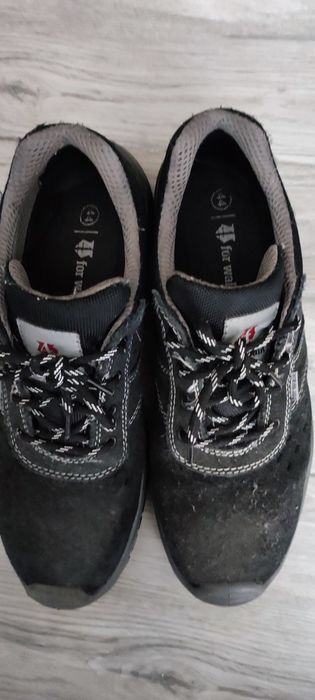 Vendo sapatos de biqueira de aço em muito bom estado