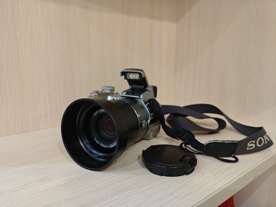Фотоапарат Sony Cyber-shot DSC-H1.