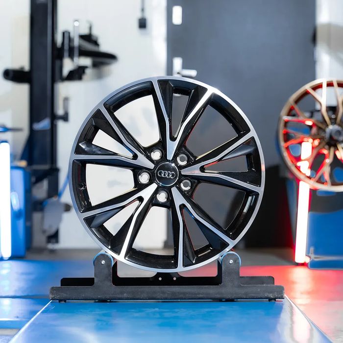 NOWE ORYGINALNE Koła Audi 18" A3 A4 A6 A8 Q2 Q3 TT