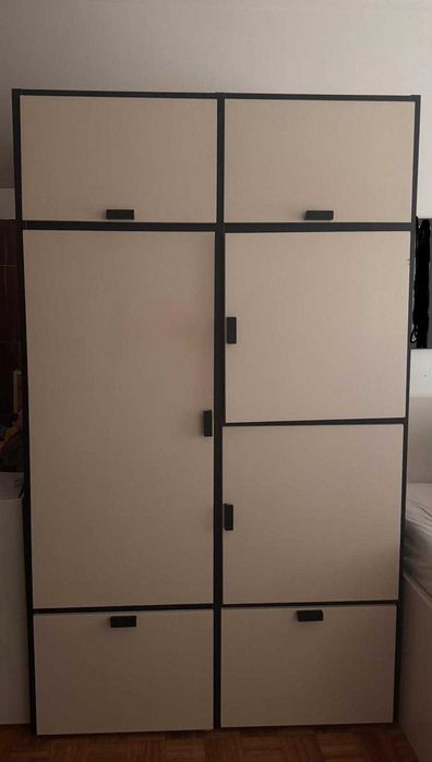 Roupeiro Preto e Branco Ikea- 5 portas 2 gavetas