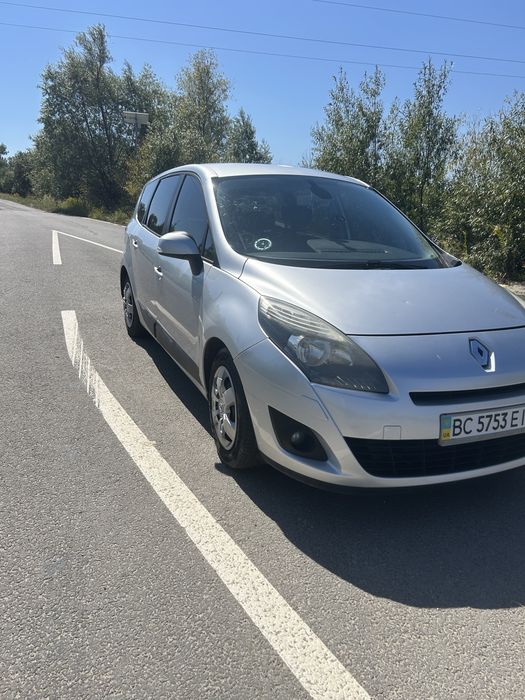 Рено Гранд Сценік