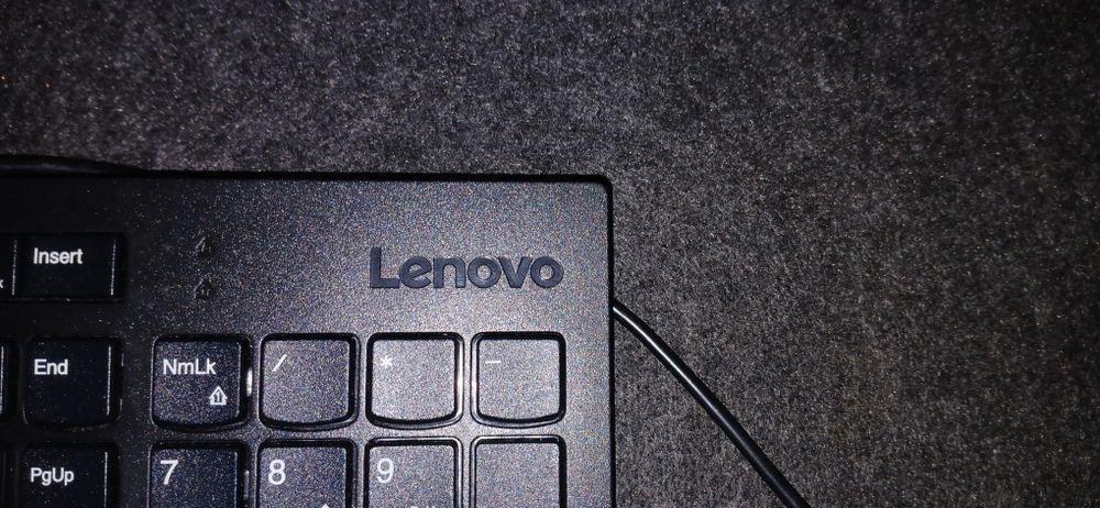Vendo Teclado e Rato Lenovo (NOVO)