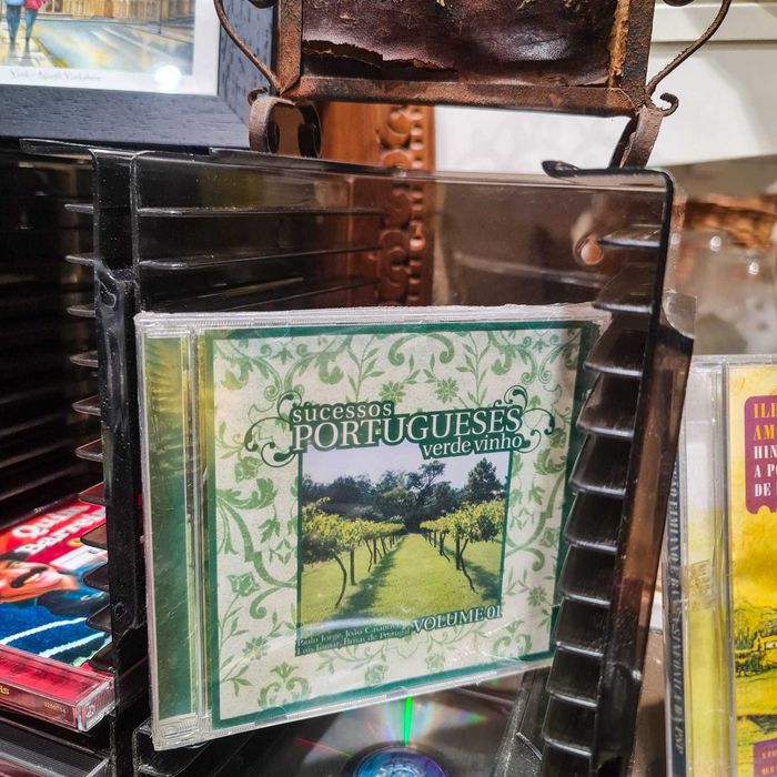 CD Sucessos Portugueses – Verde Vinho (Volume 1) – Selado / Lacrado