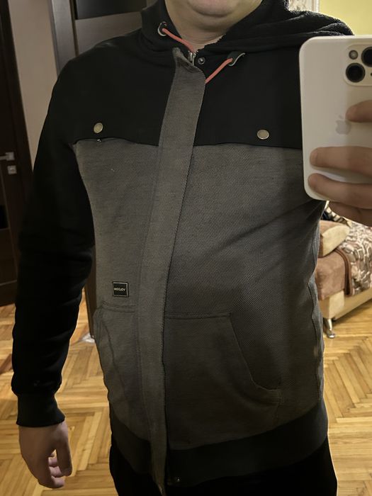 Батнік на замку volcom