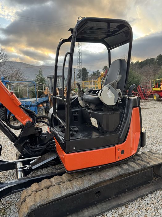 Mini giratoria hitachi