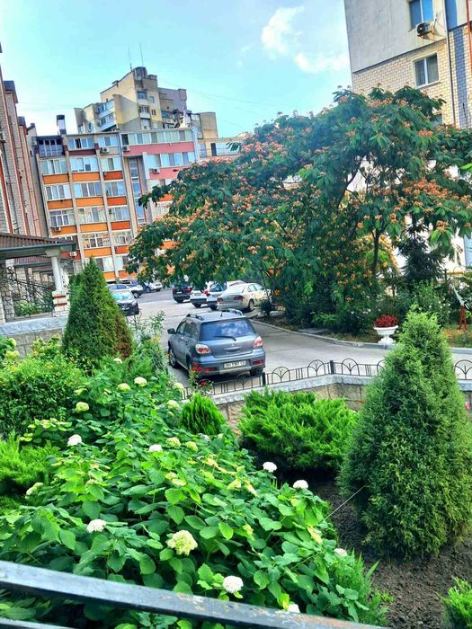 Сдам длительно большую 3 х.ком .АББО, индивид.отопление
